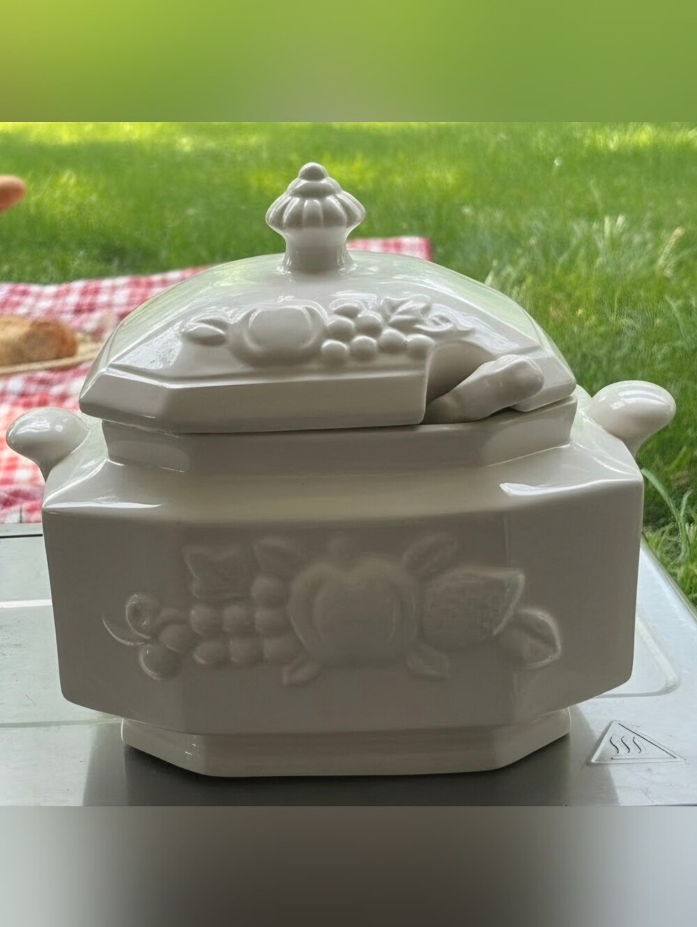 vintage Japan-made soup or gravy tureen With Ladle